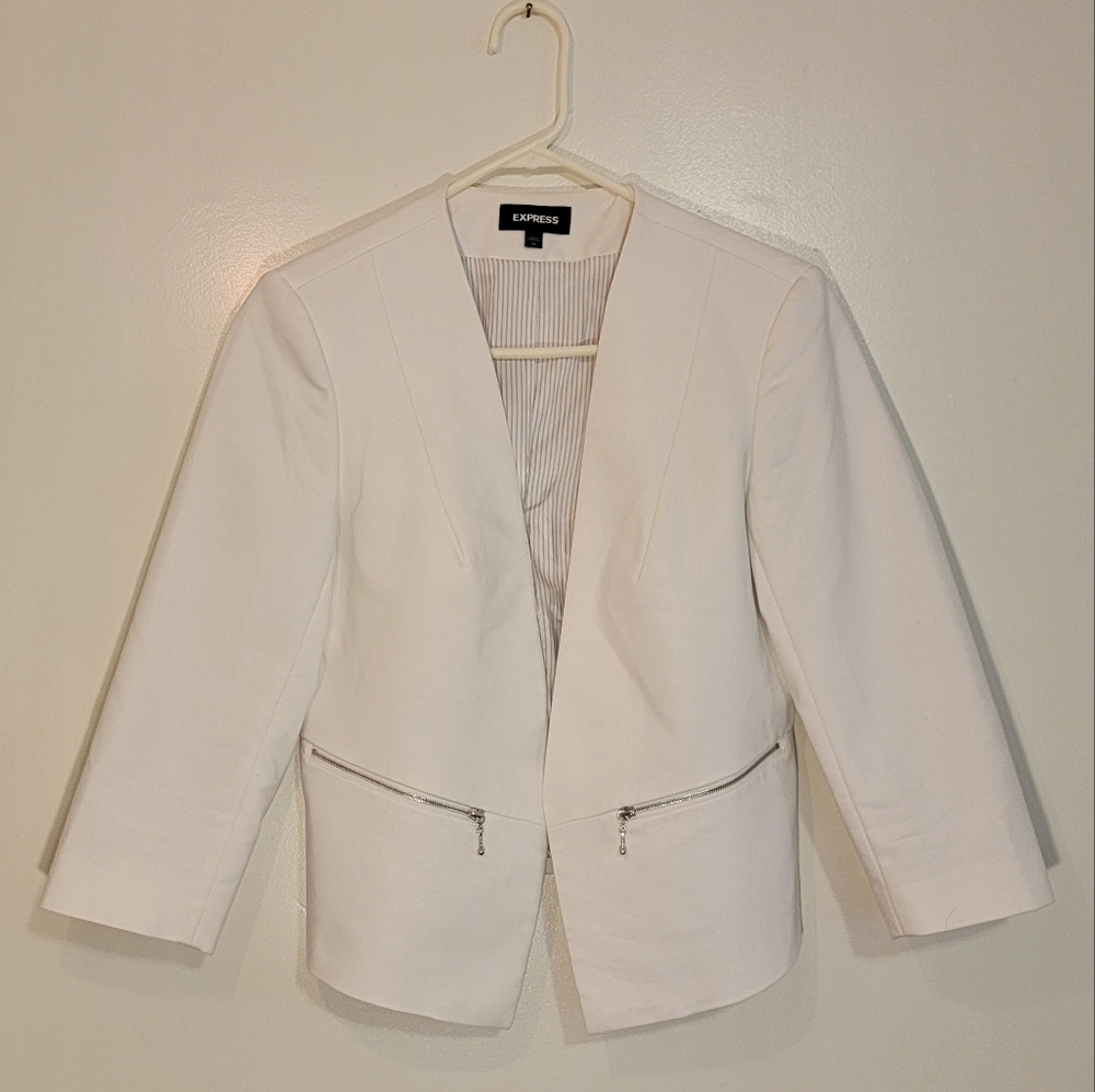 Express Women's Stretch White Open Front Cropped Blazer Asymmetrical Hem Size 10